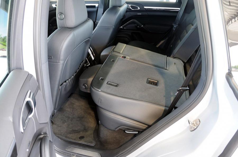  Porsche Cayenne 2011 года  (фото 33 из 107)